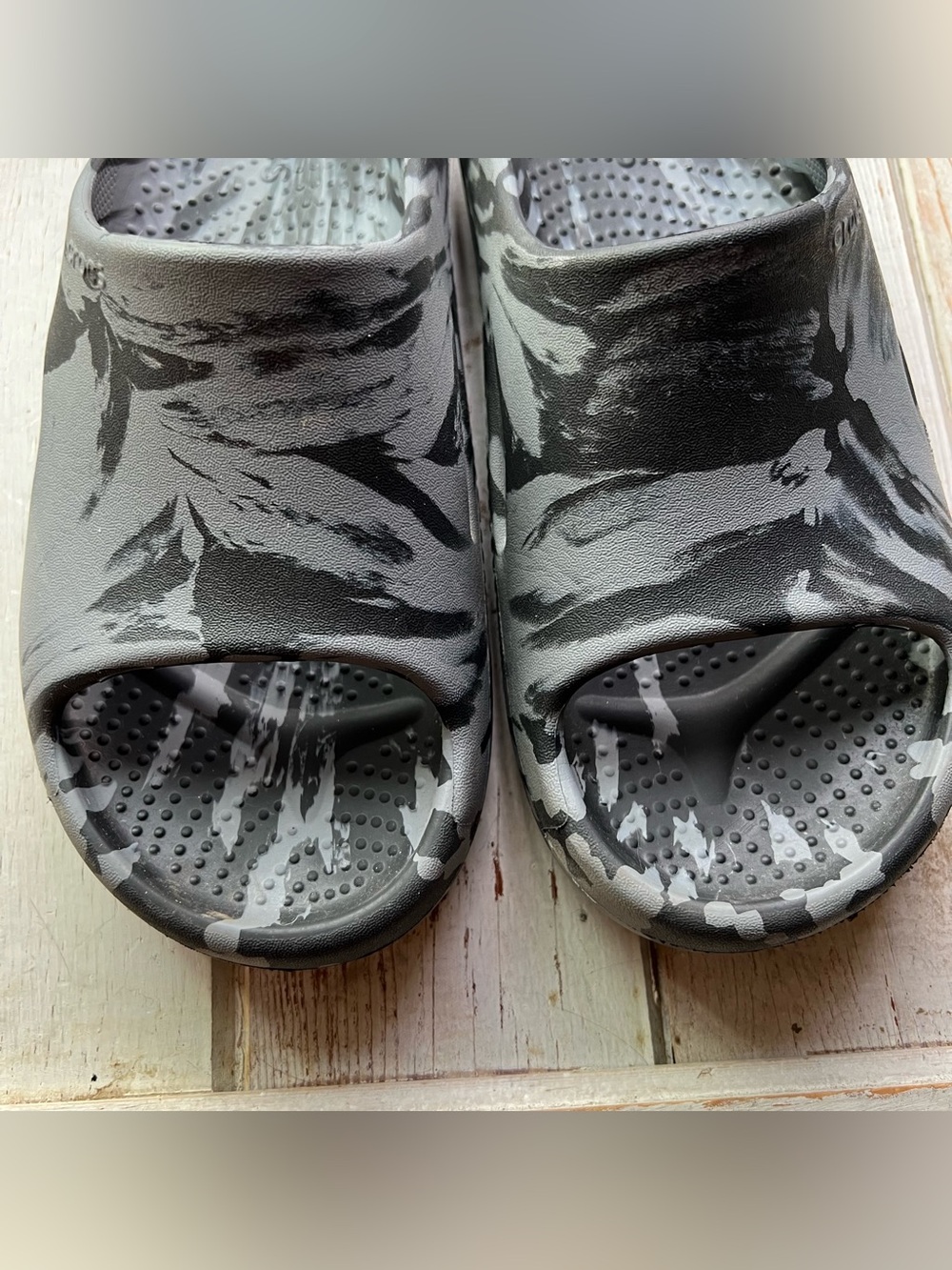 Crocs Mellow Marbled Recovery Slide Sandals - Picture 3 of 10